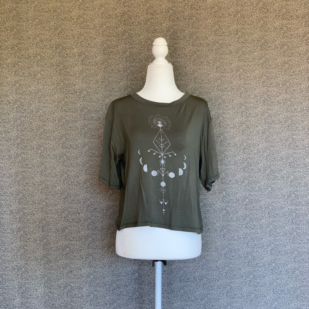 💫✨Celestial Moon T-shirt✨💫 - Picture 3 of 5